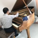レッスン室ピアノの調律
